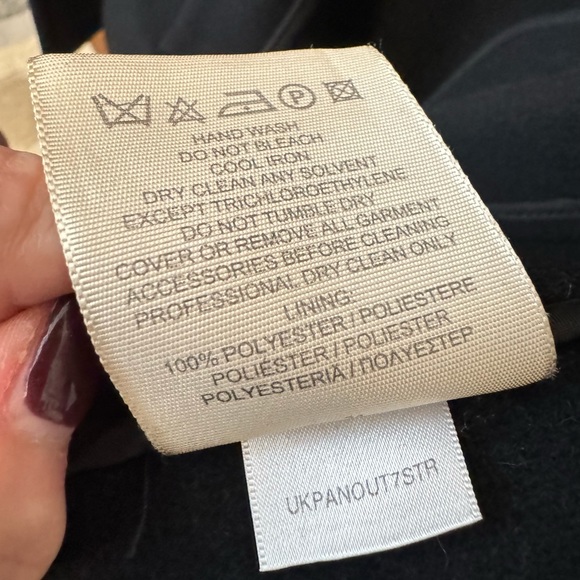 EUC Burberry black wool horn toggle coat - Picture 7 of 9